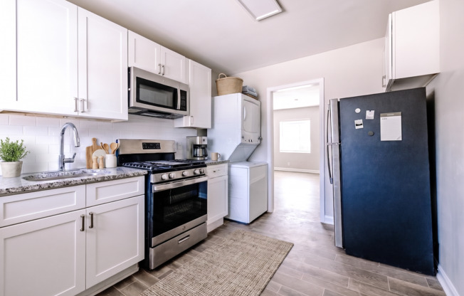 2 beds, 1 bath, 850 sqft, $1,350, Unit 26-A3