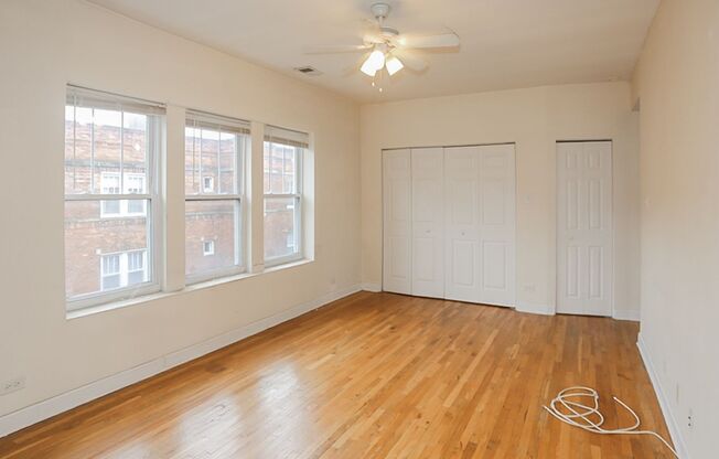 1 bed, 1 bath, 645 sqft, $2,150, Unit 3529-3W