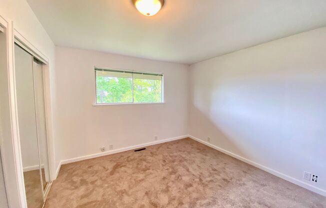 Letitia Ave S. (4051)