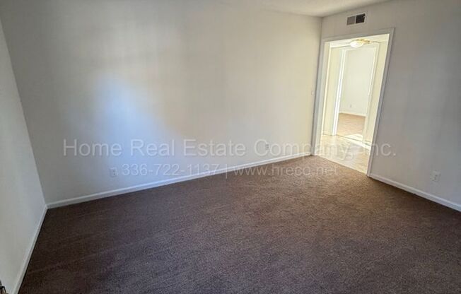 Clovermont Apartments | 1025 Carolina Avenue Apt C