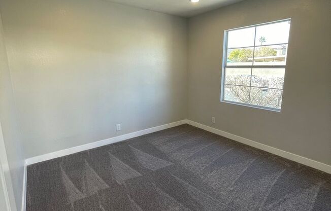 Beautiful 4 bedroom home located in the Shores