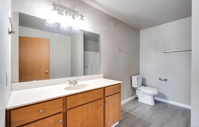 1 bed, 1 bath, 800 sqft, $1,199, Unit 111 - 14