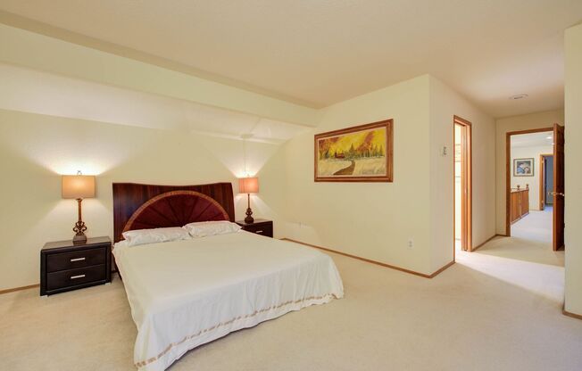 3 beds, 2.5 baths, $3,700