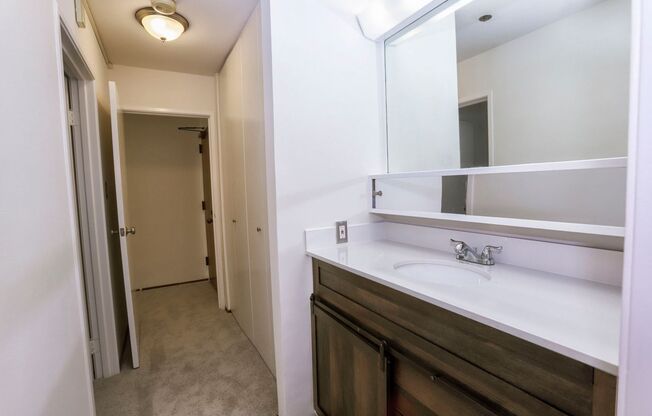 1 bed, 1 bath, $2,995