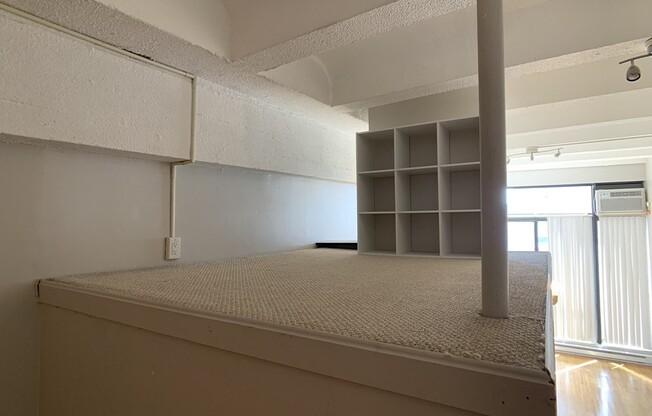 1 bed, 1 bath, 400 sqft, $2,950, Unit 512