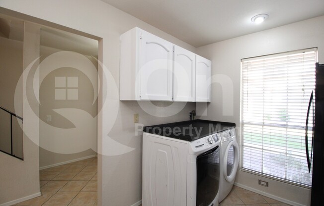2 beds, 2.5 baths, 1,120 sqft, $1,675, Unit 1049