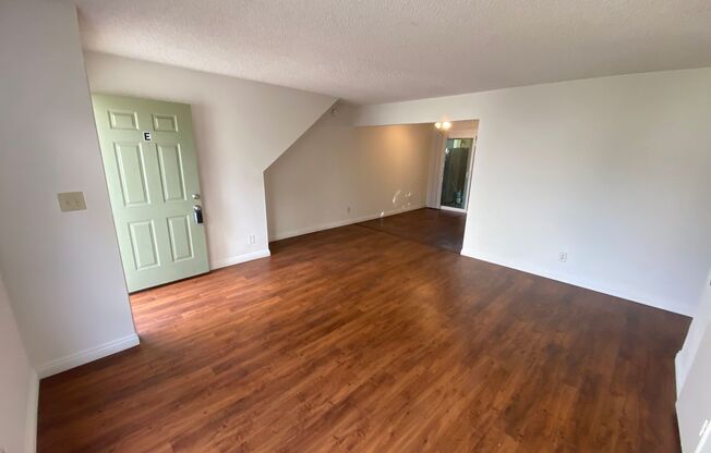 2 beds, 2 baths, $2,670, Unit E