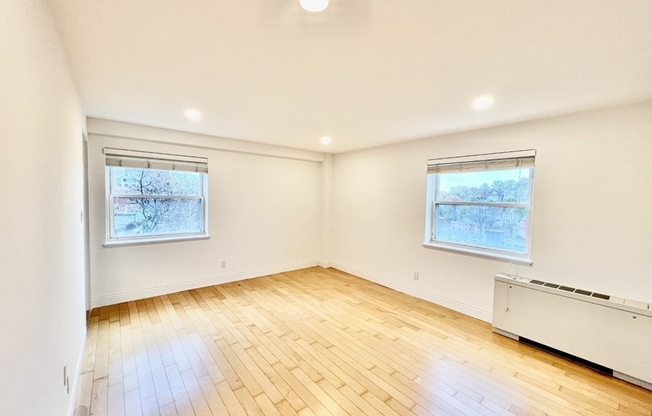 2 beds, 2 baths, 963 sqft, $3,950, Unit 1002