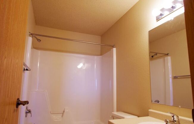 2 beds, 2 baths, 880 sqft, $1,445, Unit 2113-205