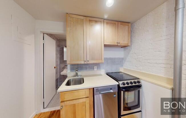 43 E 1 ST