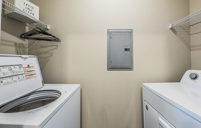 1 bed, 1 bath, 715 sqft, $999, Unit Building F-Unit 307