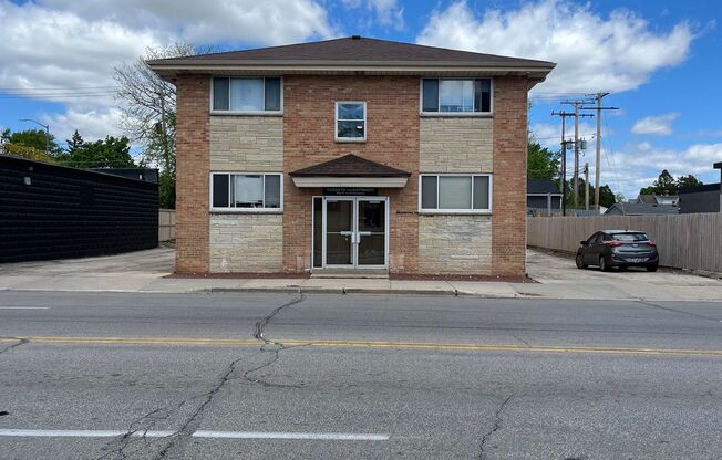 8420 W Greenfield Ave