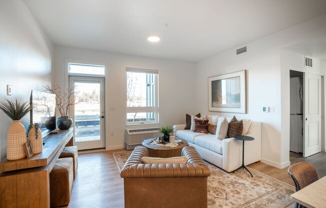 2 beds, 2 baths, 1,035 sqft, $1,995, Unit 21113 - 225