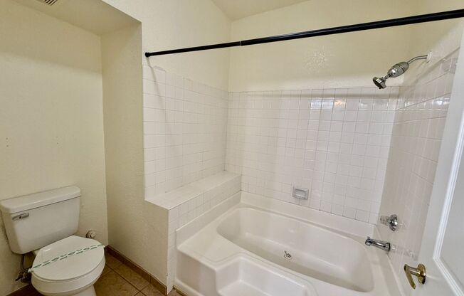 2 beds, 2 baths, $1,525, Unit # 515