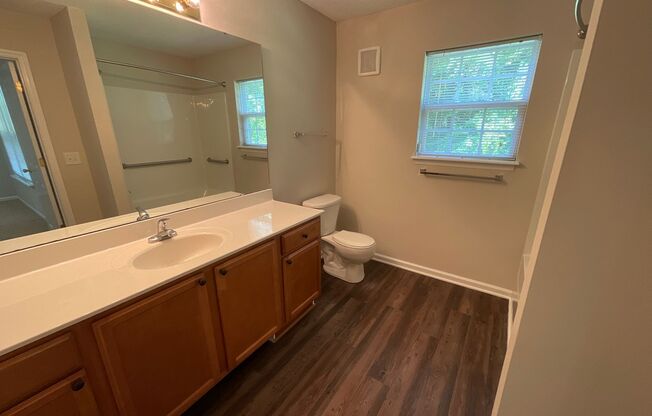 2 beds, 2 baths, 1,131 sqft, $1,475, Unit 2772-3