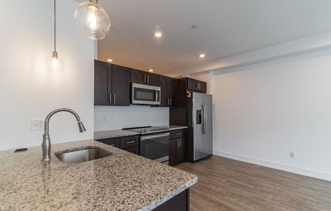 1 bed, 1 bath, 818 sqft, $1,675, Unit Unit 310