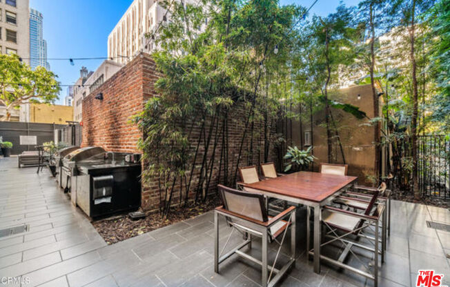 1 bed, 1 bath, 720 sqft, $2,300, Unit 601