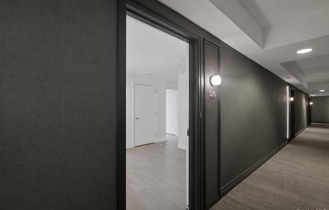 460 W 42 ST