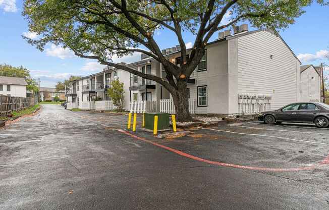 1 bed, 1 bath, 528 sqft, $1,275, Unit 208