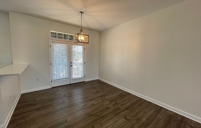 2 Bedroom 2 Bathroom South Tampa Townhome!!