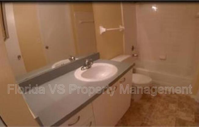 1615 COLUMBIA ARMS CIR