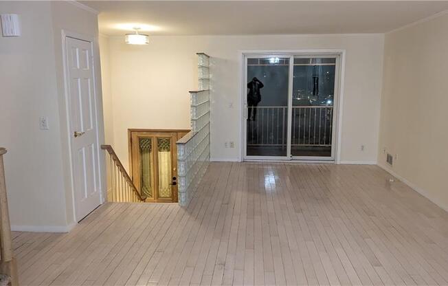 64 CROFT PL