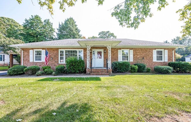 3-Bedroom Home in Mechanicsville - A Cozy Retreat on Lexington Drive!