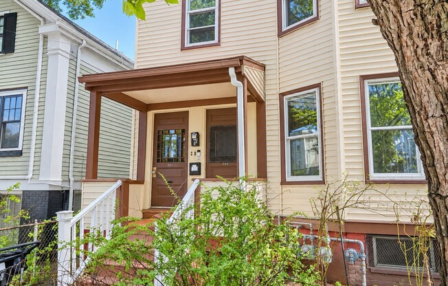 302 COLUMBIA ST