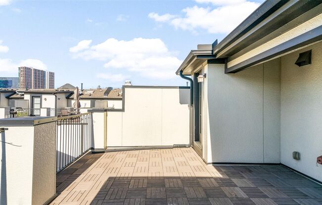 3 beds, 3.5 baths, $4,250