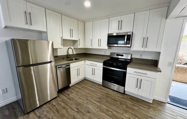 Midvale Los Angeles Apartments LLC