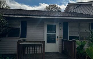 2 beds, 1 bath, $1,100, Unit 208 Miller Road, Unit 5