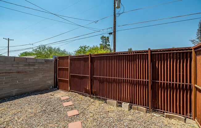 1243 E. Waverly St.
