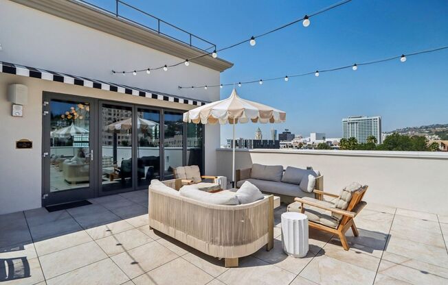 Studio, 1 bath, 675 sqft, $2,400, Unit 611