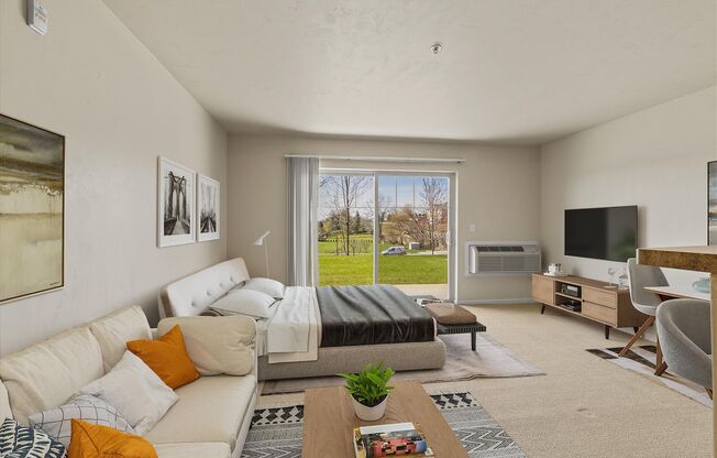 Studio, 1 bath, 450 sqft, $1,075, Unit 614