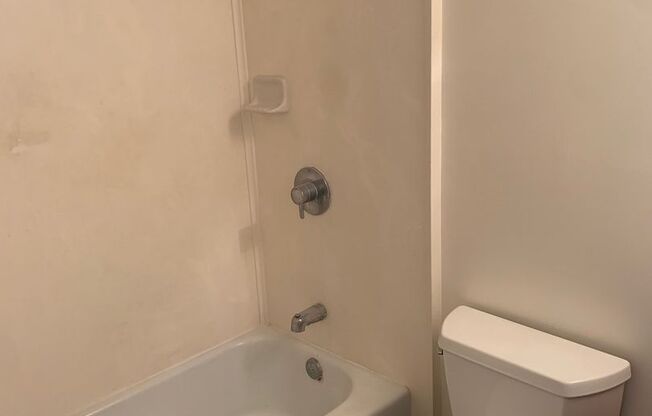 Studio, 1 bath, $1,850, Unit Marco Polo