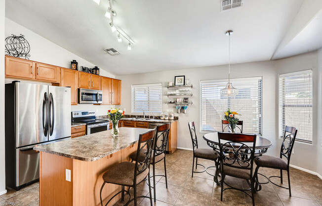Solar makes this 4bedroom Goodyear home a bargain!