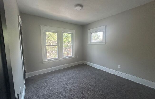 3 beds, 1 bath, $1,300