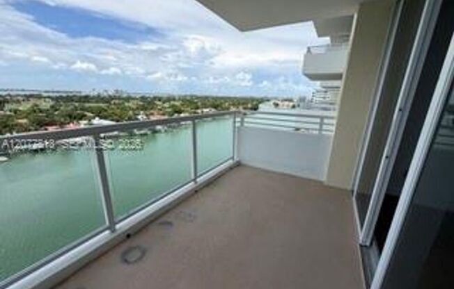 2 beds, 2 baths, $4,500, Unit # 15 J
