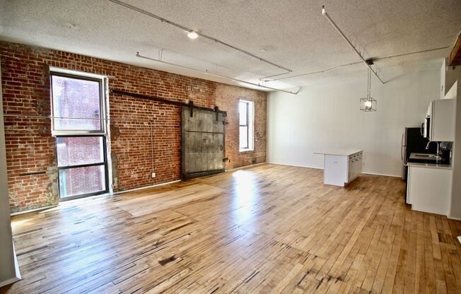 1 bed, 1 bath, 1,093 sqft, $1,575, Unit 408