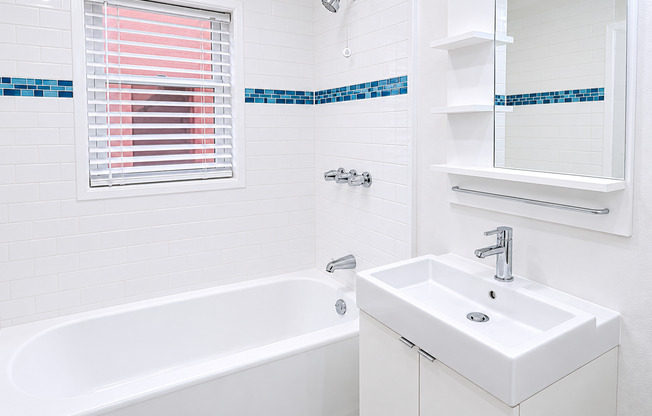Studio, 1 bath, 500 sqft, $1,595, Unit 210