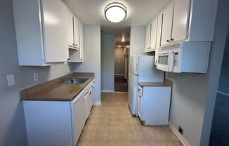 2 beds, 2 baths, $2,350, Unit 6