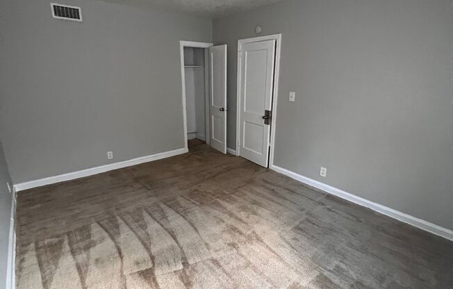 3 beds, 1 bath, $1,695