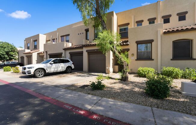 Prime Tempe Location! 3 Bed Townhome w/ Private Patio & Garage