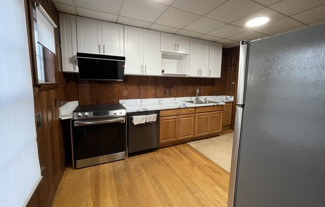 1 bed, 1 bath, 650 sqft, $2,300, Unit 1