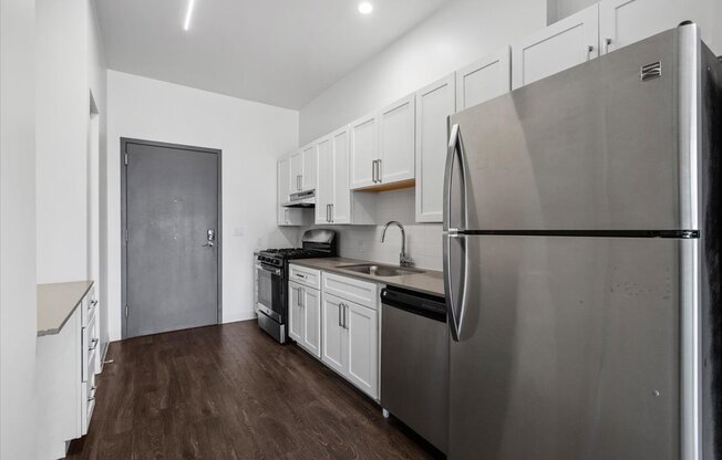 830 N Milwaukee 405