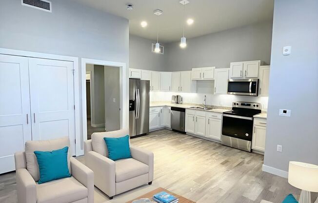 1 bed, 1 bath, 692 sqft, $1,299, Unit 3410 N Carefree Circle - Unit 110