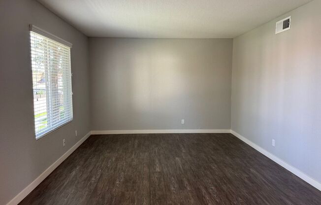 2 beds, 1 bath, 875 sqft, $2,595, Unit 226
