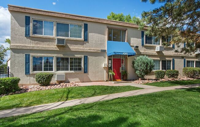 2 beds, 1 bath, 877 sqft, $1,225, Unit 158-C