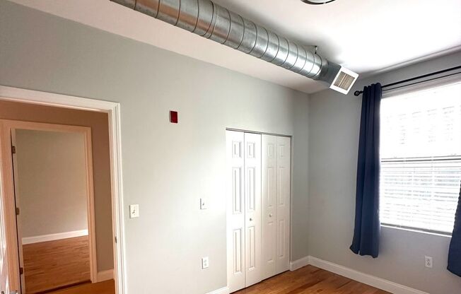 2 beds, 1 bath, 840 sqft, $2,095, Unit 247
