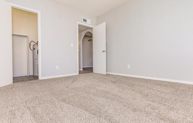 2 beds, 2 baths, 1,000 sqft, $1,395